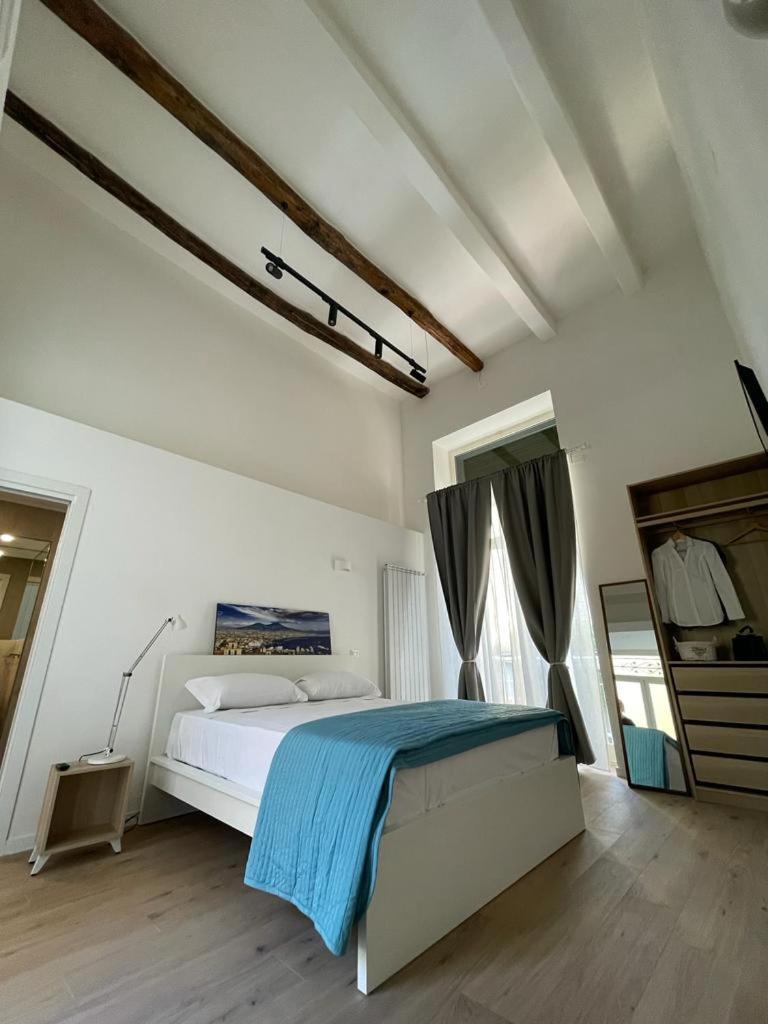 Nabi Riviera Naples